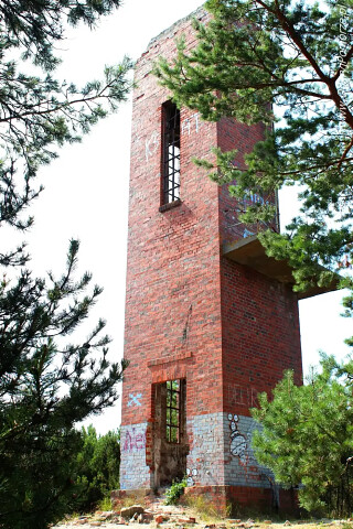 Stilo - ruiny buczka mgłowego zbudowanego w latach 50 ubiegłego wieku