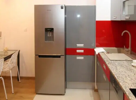 Zakup lodówki do domku letniskowego na wybrzeżu