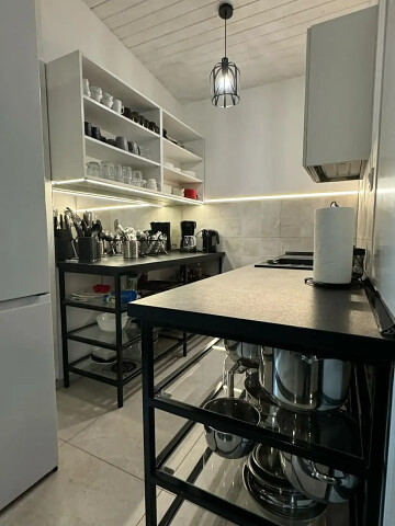 Dom do wynajęcia - Aktywnie na Kaszubach - Delowo - wyposażony aneks kuchenny