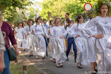 Korowód Świętojański - Wielewska Noc Świętojańska nad Jeziorem Wielewskim - fot. FotoGrafik Marcin Piekarski