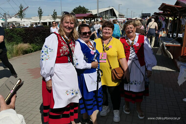 Światowy Zjazd Kaszubów w Gdyni - panie z Lubiany