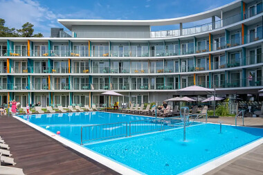Jaki hotel z podgrzewanym basenem i saunami nad polskim morzem?  Zobacz w Pobierowie i sprawdź osobiście - warto :)