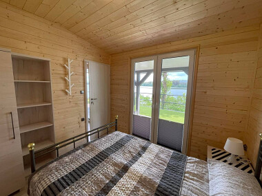 Zacisze Wdzydze - apartament z widokiem na jezioro Wdzydze
