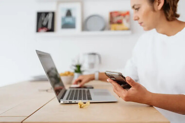 Rezerwujesz nocleg online - te wiadomości i linki mogą być próbą wyłudzenia - fot. pexels-karola