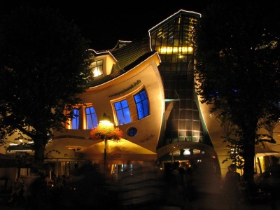 Krzywy Domek - słynna atrakcja turystyczna Sopotu
