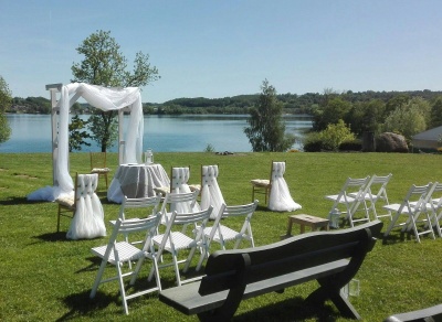 Ślub wesele w plenerze nad jeziorem KASZUBY