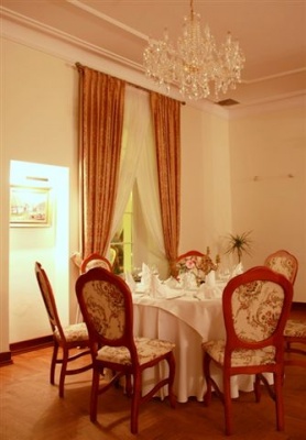 Hotel Pałac Godętowo - klimatyzowana restauracja
