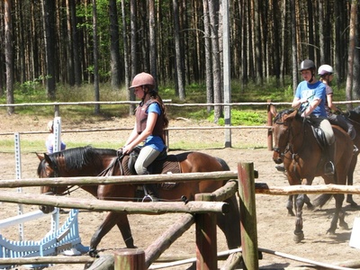 Ośrodek Debrzyno koło Kościerzyny - nauka jazdy konnej