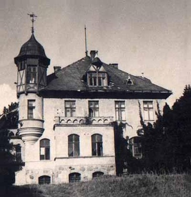 Pałac Monbijou dawniej - fot. www.dwory.cal.pl